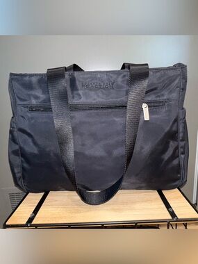 Kenneth Cole Reaction Black Nylon Tote Bag Travel Everyday Carryall Tote